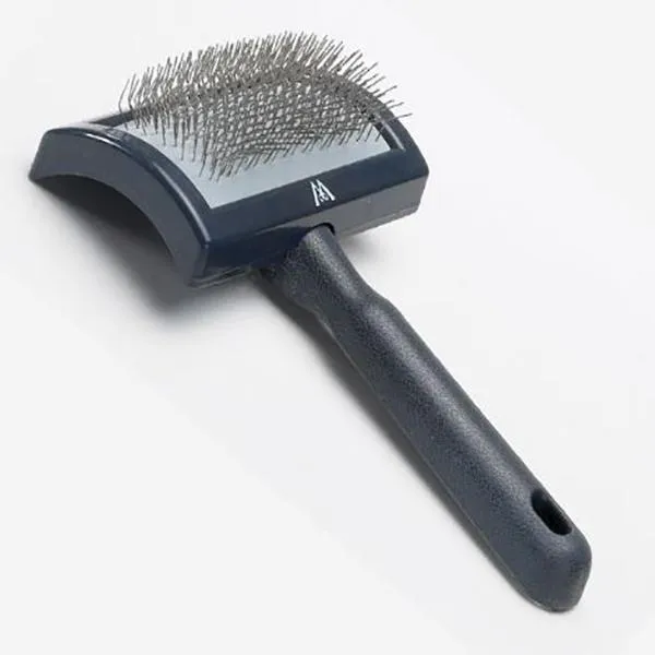 MILLERS FORGE - Curved Slicker Brush