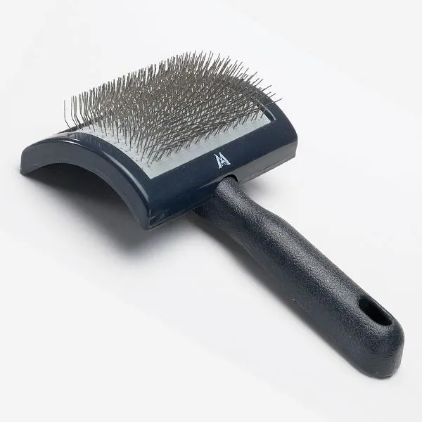 MILLERS FORGE - Curved Slicker Brush
